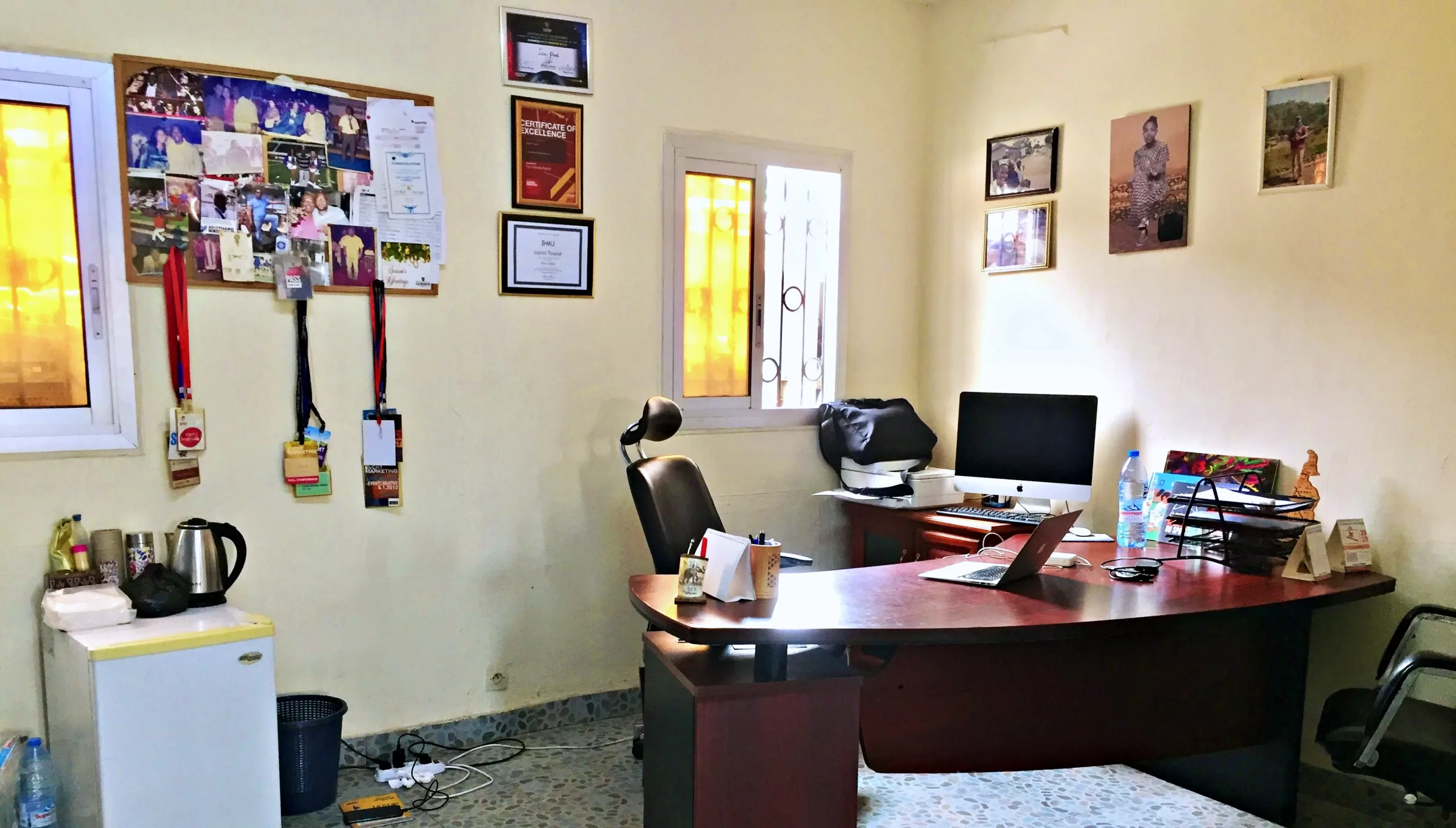 bureau de leo